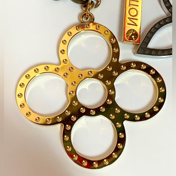 Louis V Bijoux Sac Tapage Gold Tone Key Ring Bag Charm-include box and dust bag - Picture 5 of 10